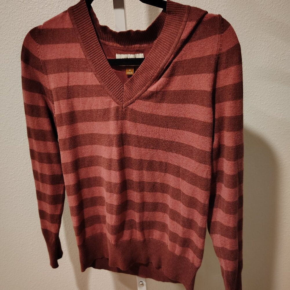 Sonoma Women's Light Weight Long Sleeve Striped V-Neck Sweater Size Medium